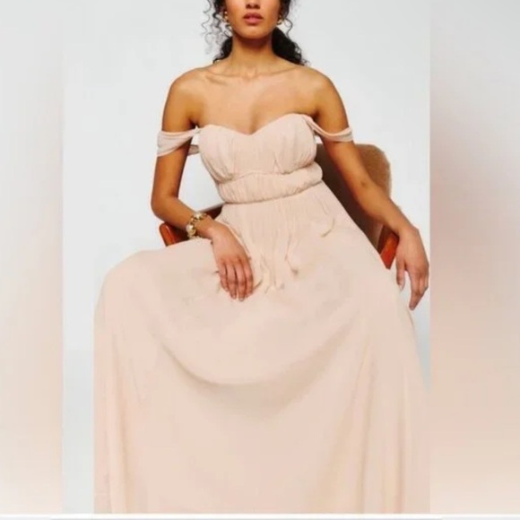 Reformation Jayde Maxi Dress in Prosecco - Picture 3 of 4